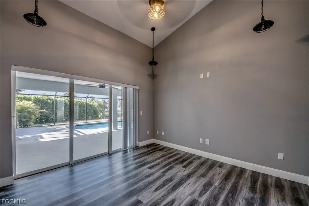823 SW 10th Street Cape Coral FL 33991