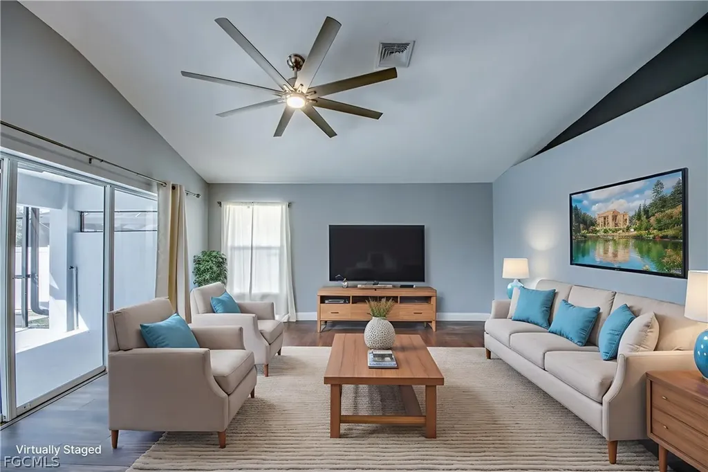 823 SW 10th Street Cape Coral FL 33991