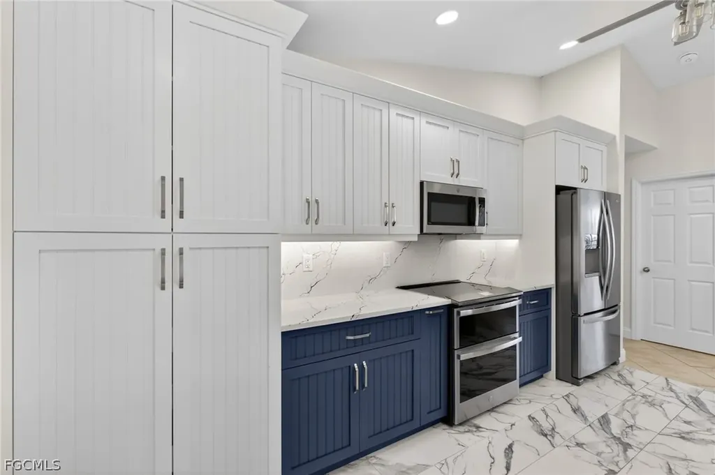 919 NW 6th Place Cape Coral FL 33993