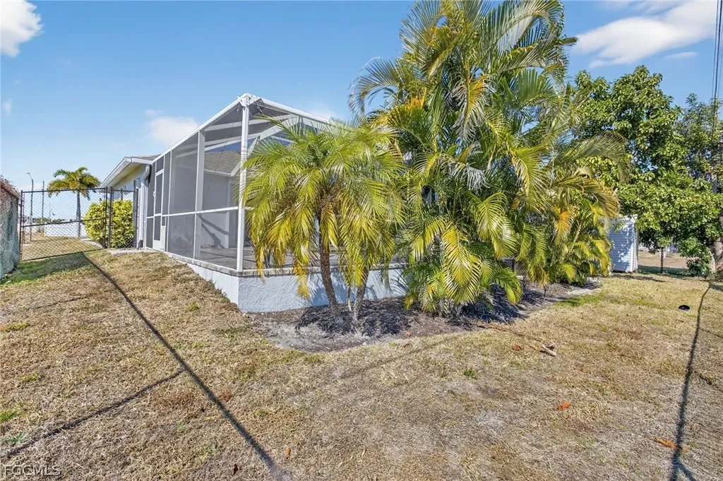 919 NW 6th Place Cape Coral FL 33993