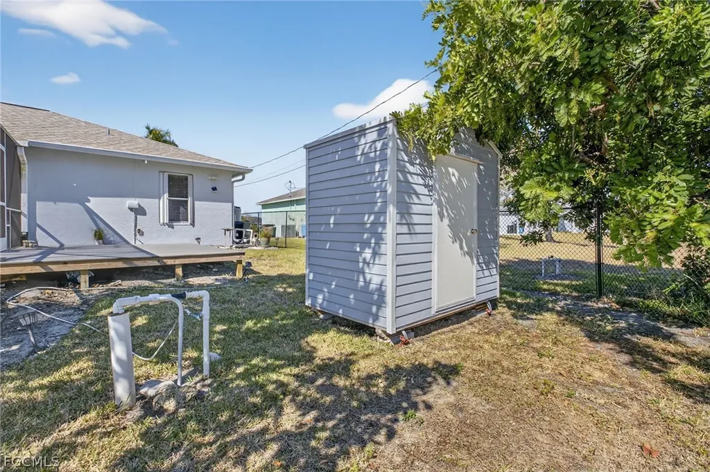 919 NW 6th Place Cape Coral FL 33993