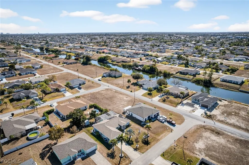 919 NW 6th Place Cape Coral FL 33993