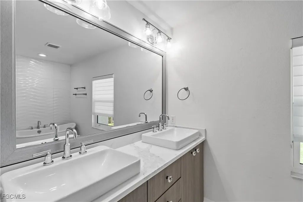 2415 W Price Boulevard North Port FL 34286