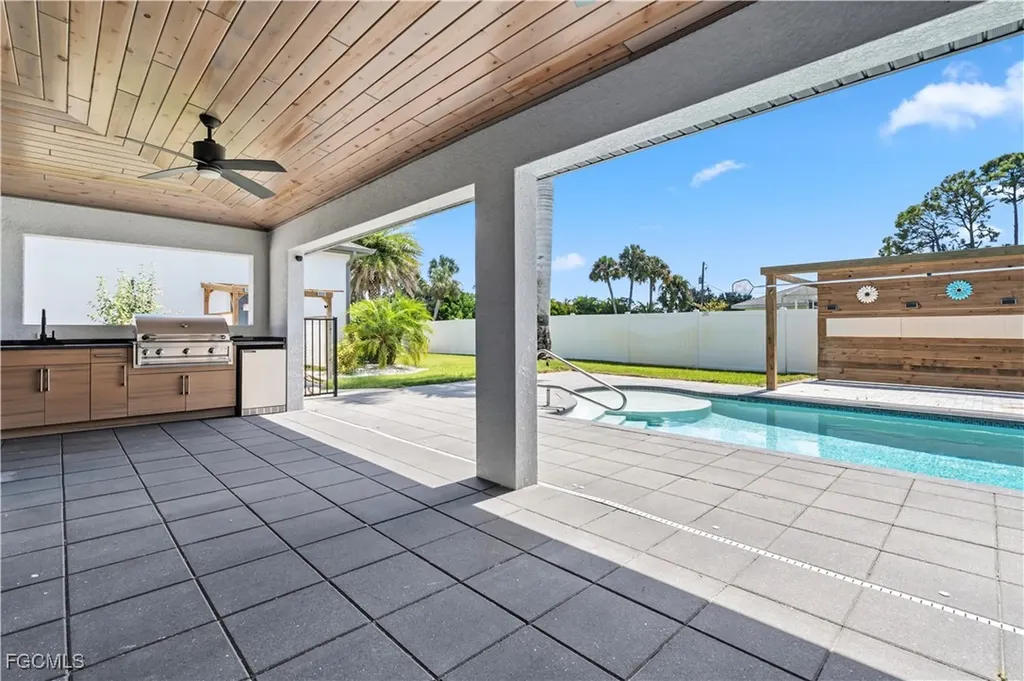 2415 W Price Boulevard North Port FL 34286
