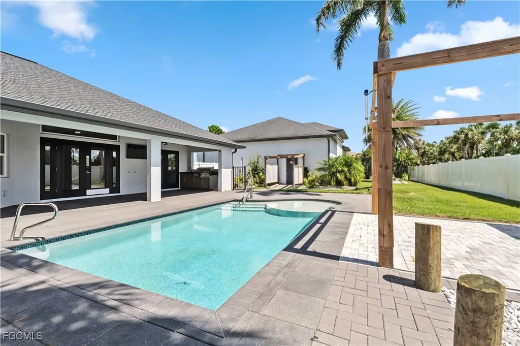 2415 W Price Boulevard North Port FL 34286