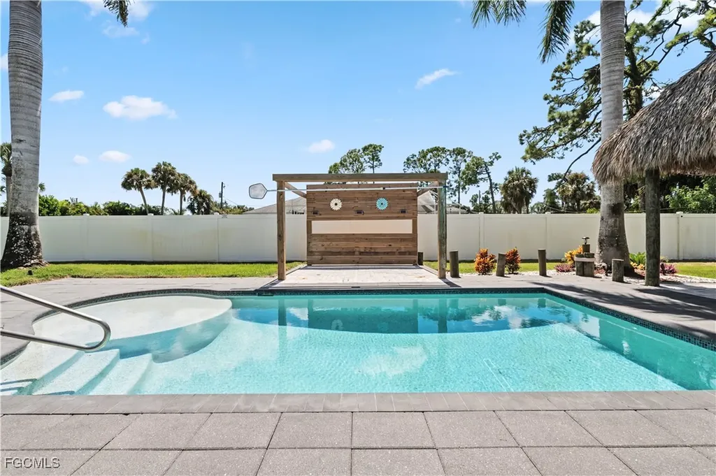 2415 W Price Boulevard North Port FL 34286