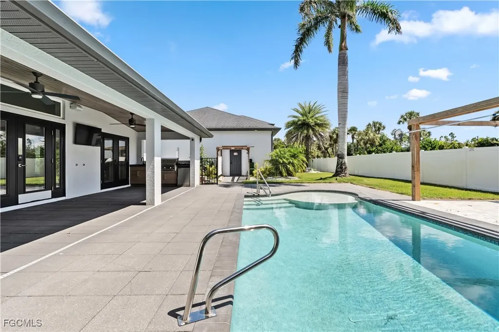 2415 W Price Boulevard North Port FL 34286