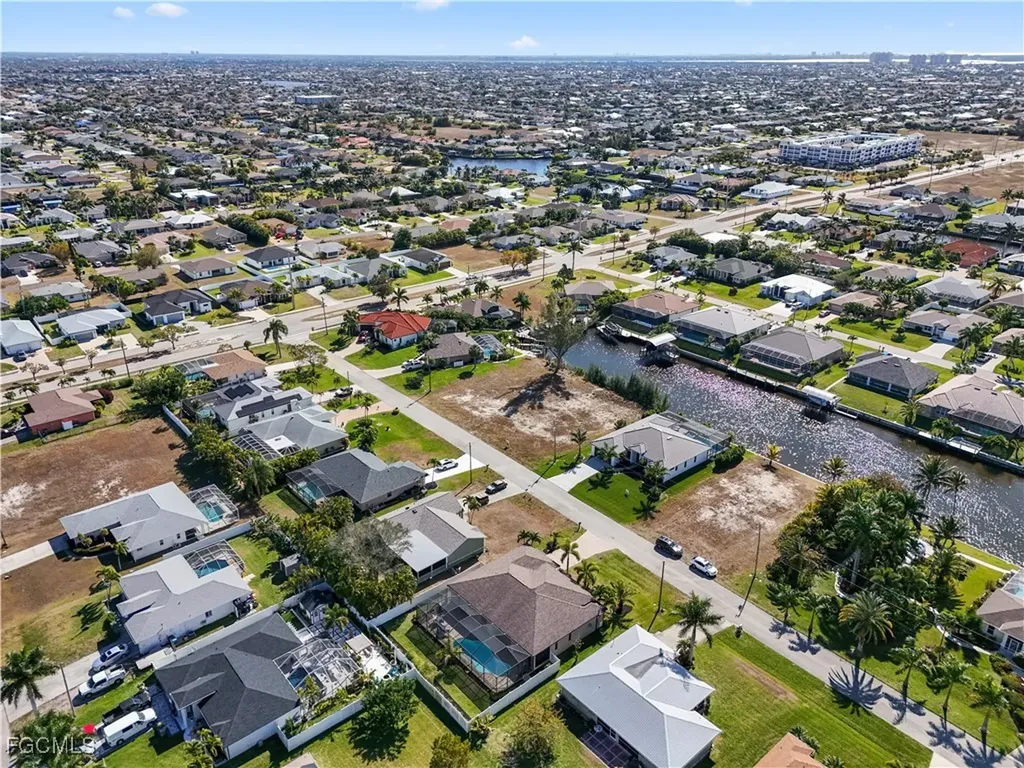 2121 SW 39th Terrace Cape Coral FL 33914