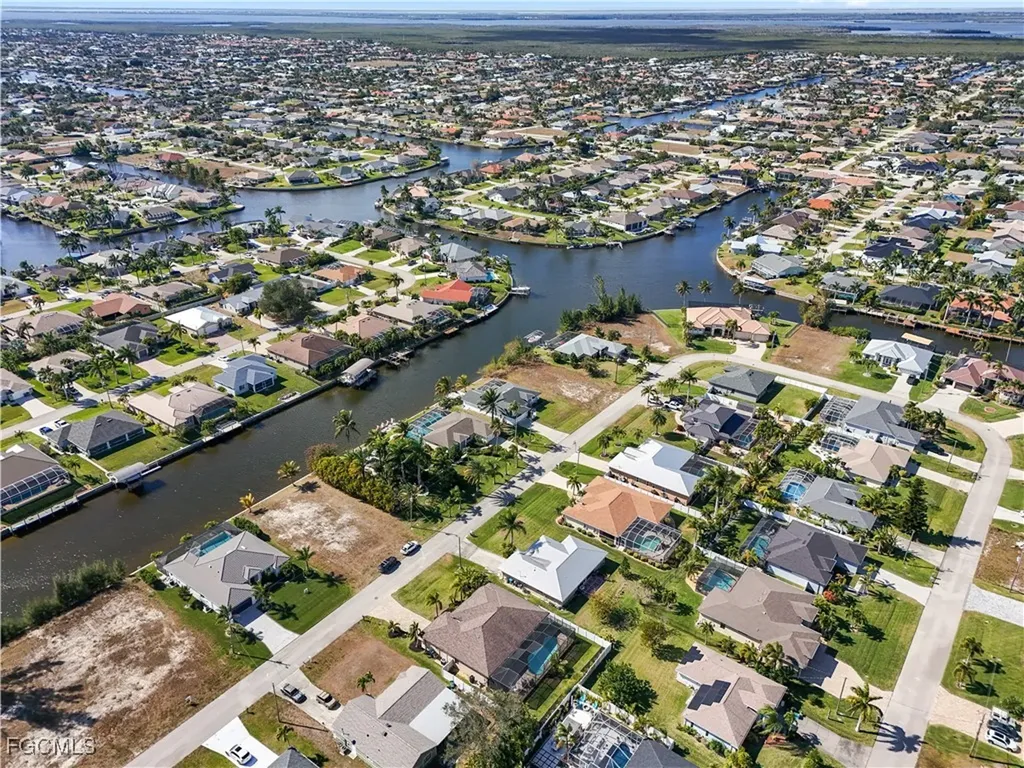 2121 SW 39th Terrace Cape Coral FL 33914