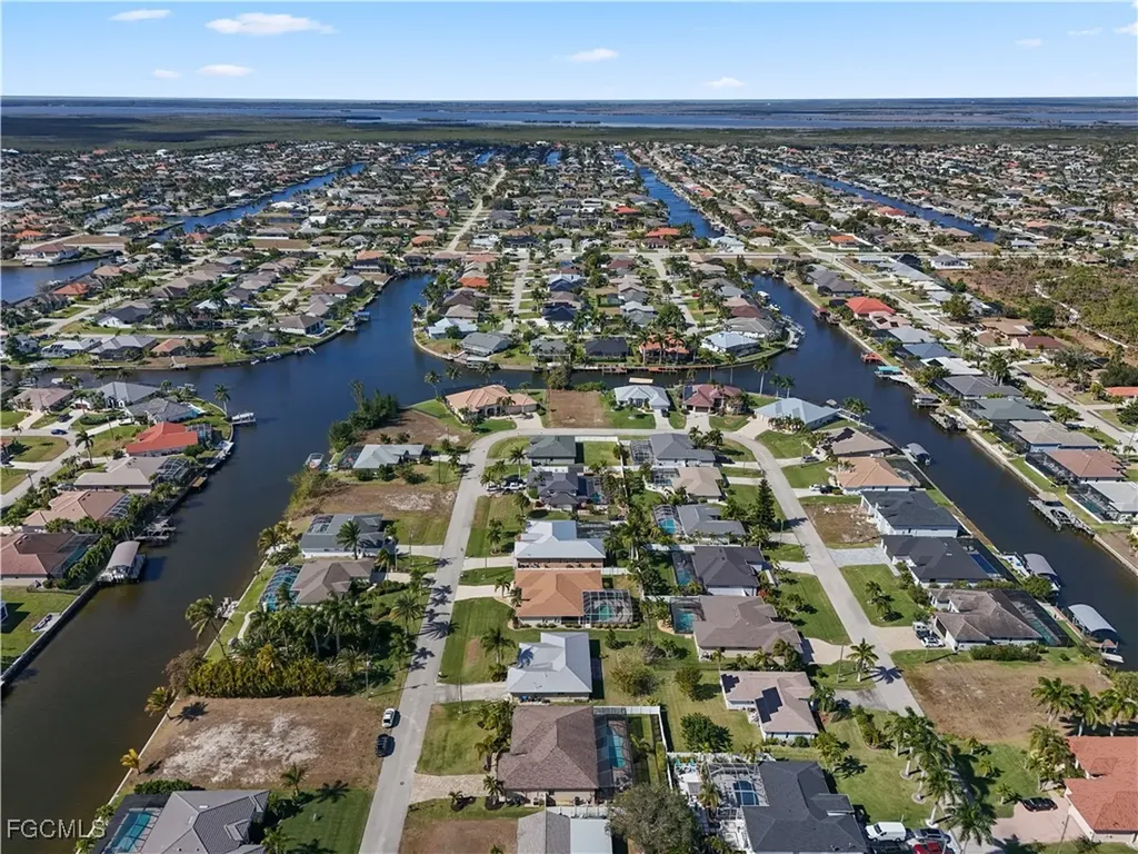 2121 SW 39th Terrace Cape Coral FL 33914