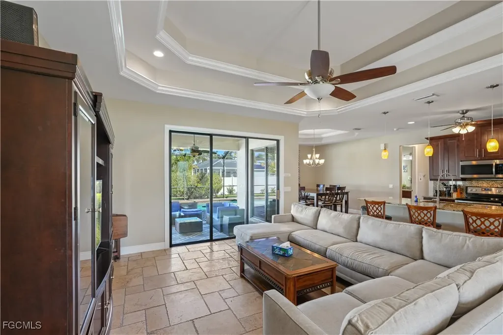 2121 SW 39th Terrace Cape Coral FL 33914