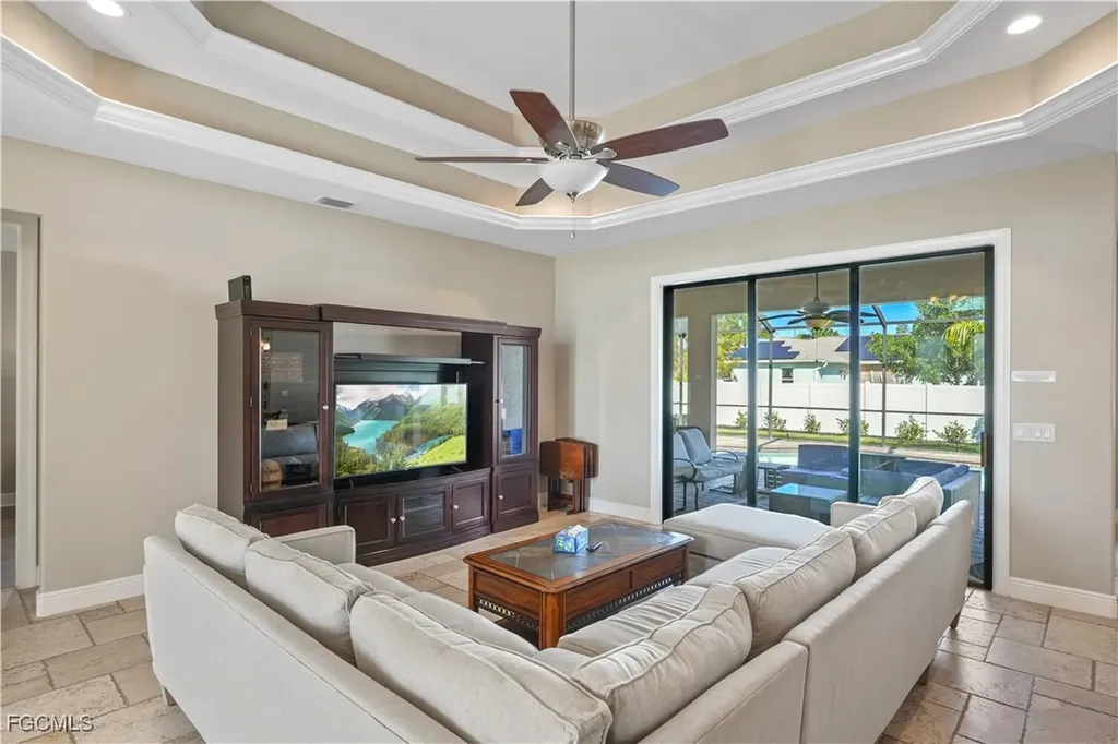2121 SW 39th Terrace Cape Coral FL 33914