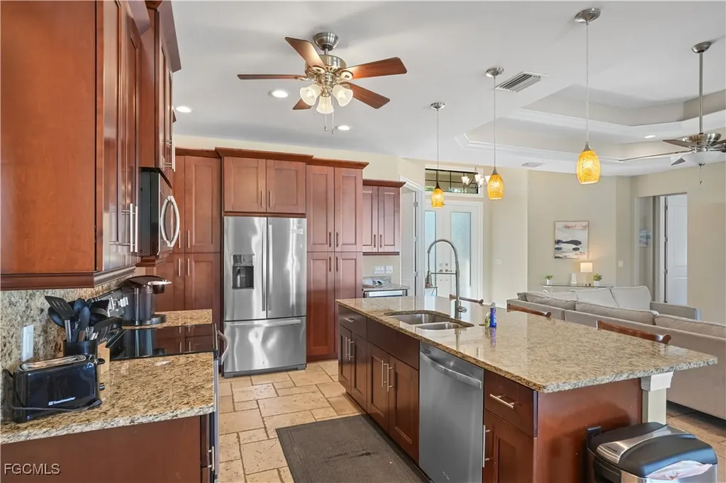 2121 SW 39th Terrace Cape Coral FL 33914