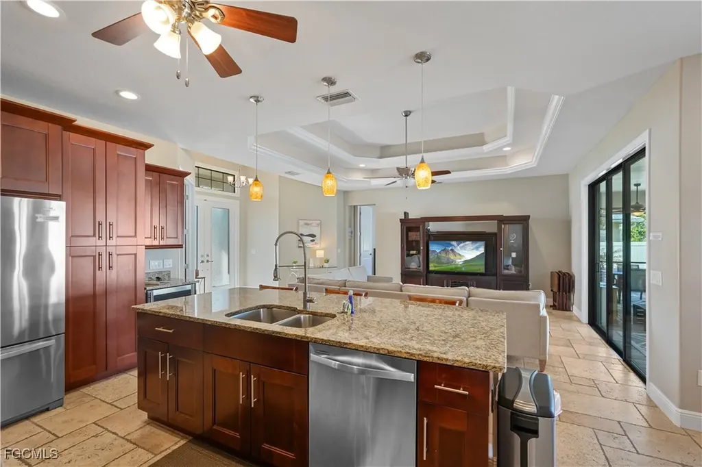 2121 SW 39th Terrace Cape Coral FL 33914