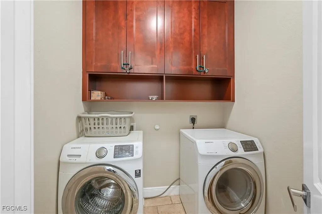 2121 SW 39th Terrace Cape Coral FL 33914