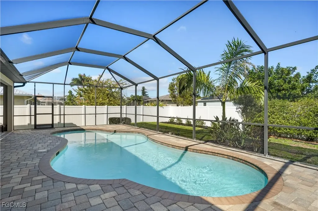 2121 SW 39th Terrace Cape Coral FL 33914
