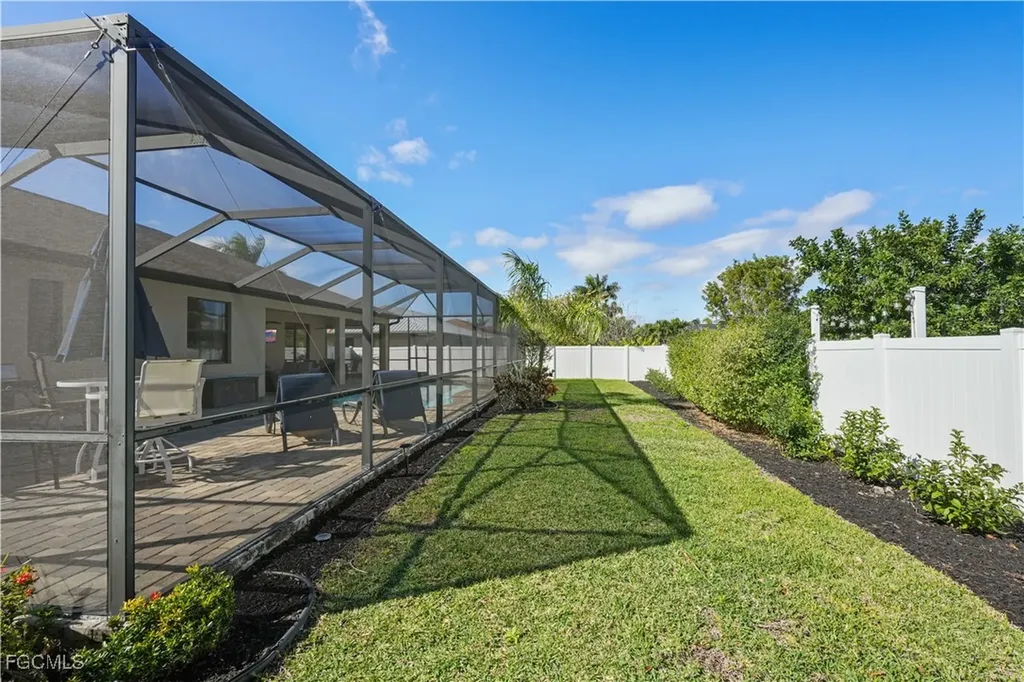 2121 SW 39th Terrace Cape Coral FL 33914