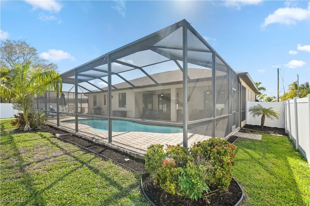 2121 SW 39th Terrace Cape Coral FL 33914