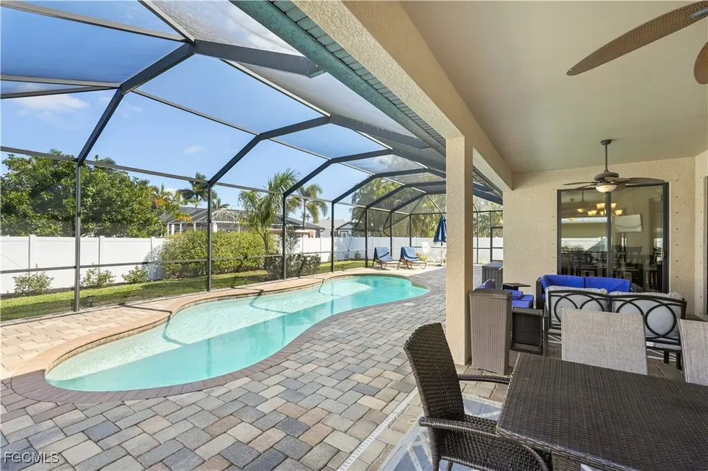2121 SW 39th Terrace Cape Coral FL 33914