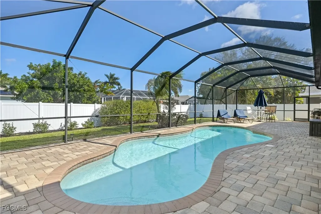 2121 SW 39th Terrace Cape Coral FL 33914