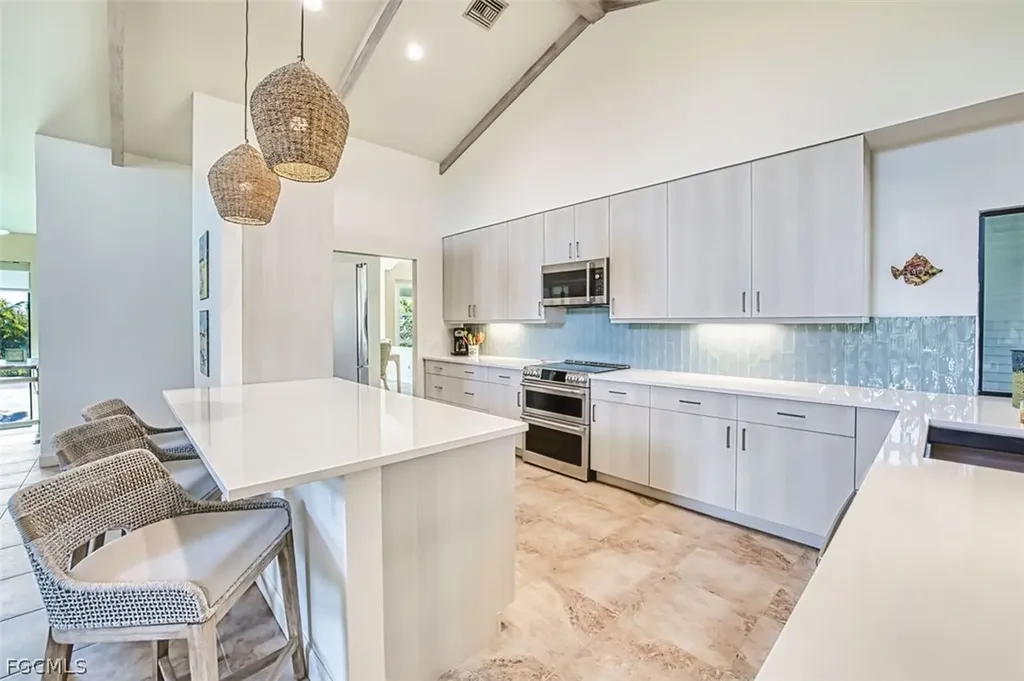 4960 Joewood Drive Sanibel FL 33957