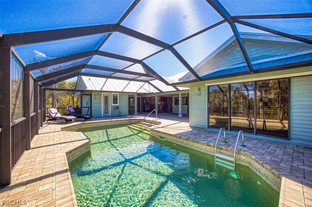 4960 Joewood Drive Sanibel FL 33957
