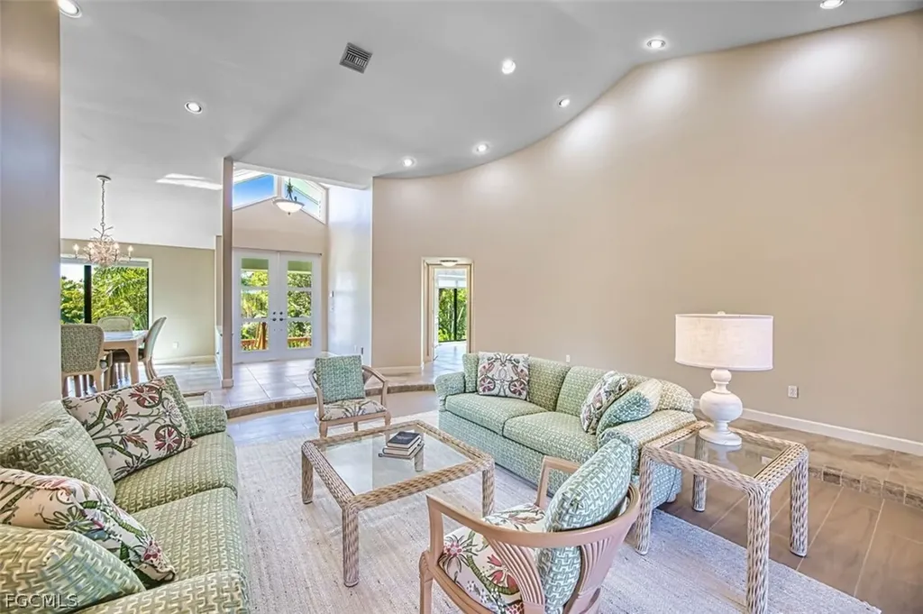 4960 Joewood Drive Sanibel FL 33957