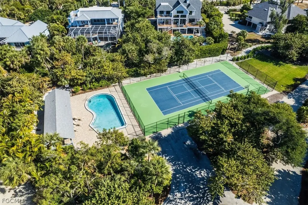 4960 Joewood Drive Sanibel FL 33957