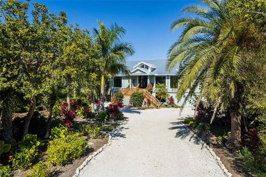 4960 Joewood Drive Sanibel FL 33957