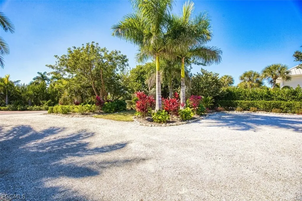 4960 Joewood Drive Sanibel FL 33957