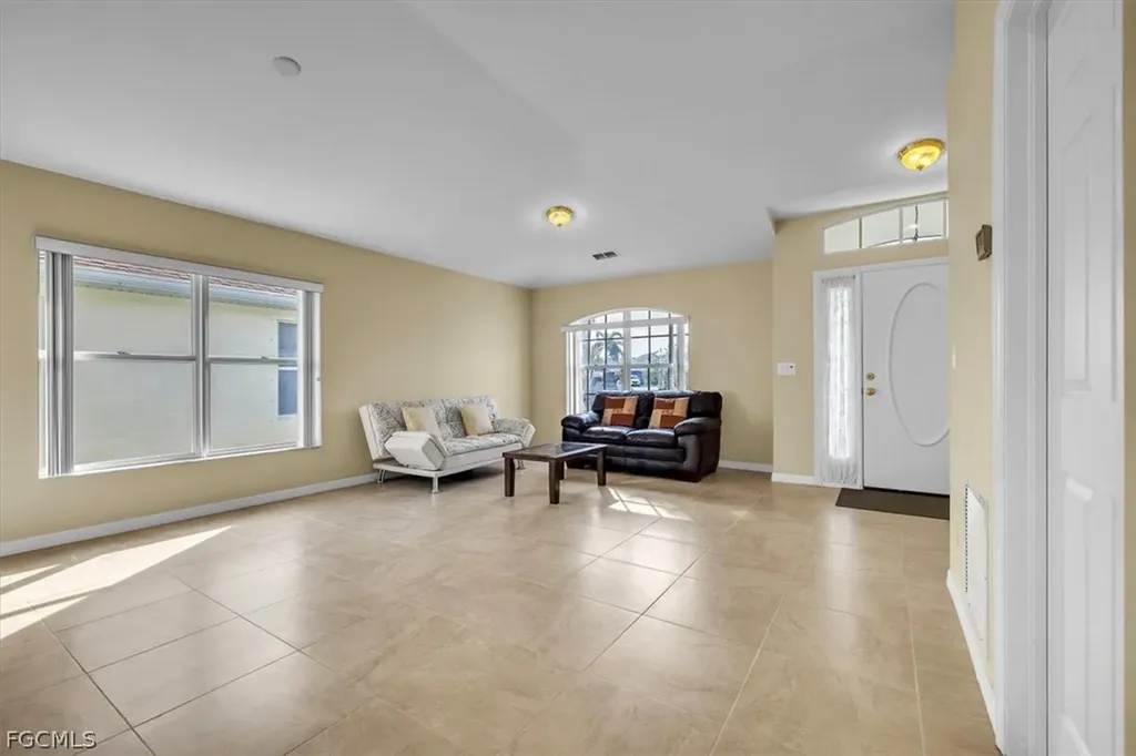 8571 Gassner Way Lehigh Acres FL 33972