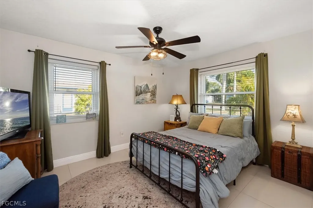 3945 Edgewood Avenue Fort Myers FL 33916