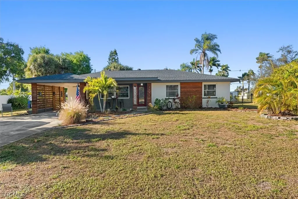 3945 Edgewood Avenue Fort Myers FL 33916