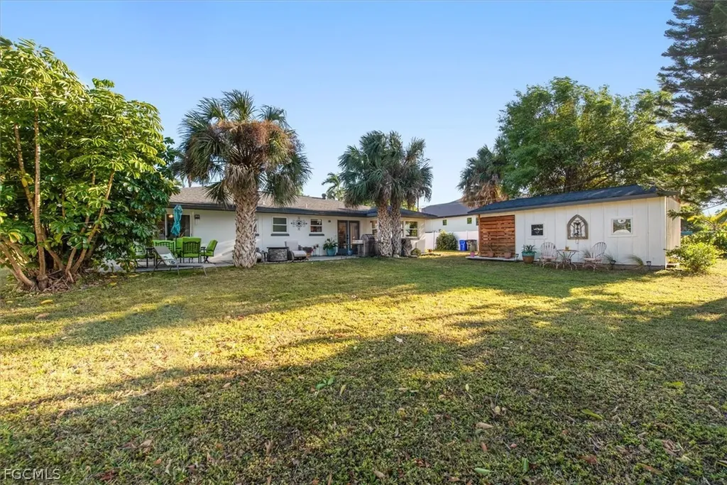 3945 Edgewood Avenue Fort Myers FL 33916
