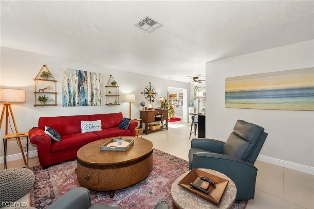 3945 Edgewood Avenue Fort Myers FL 33916