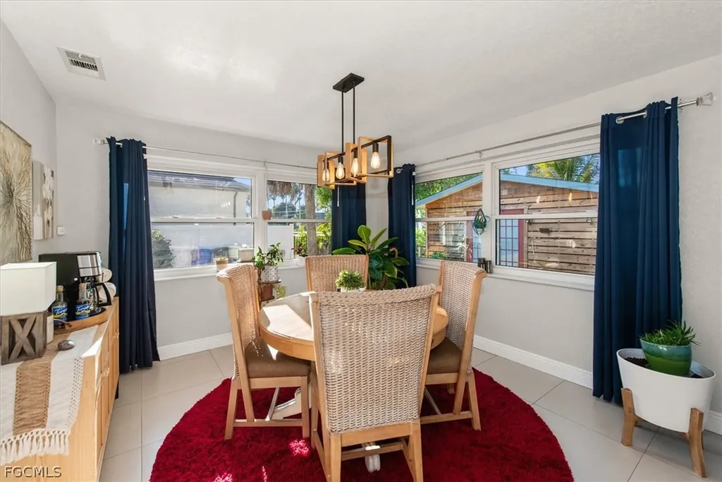 3945 Edgewood Avenue Fort Myers FL 33916