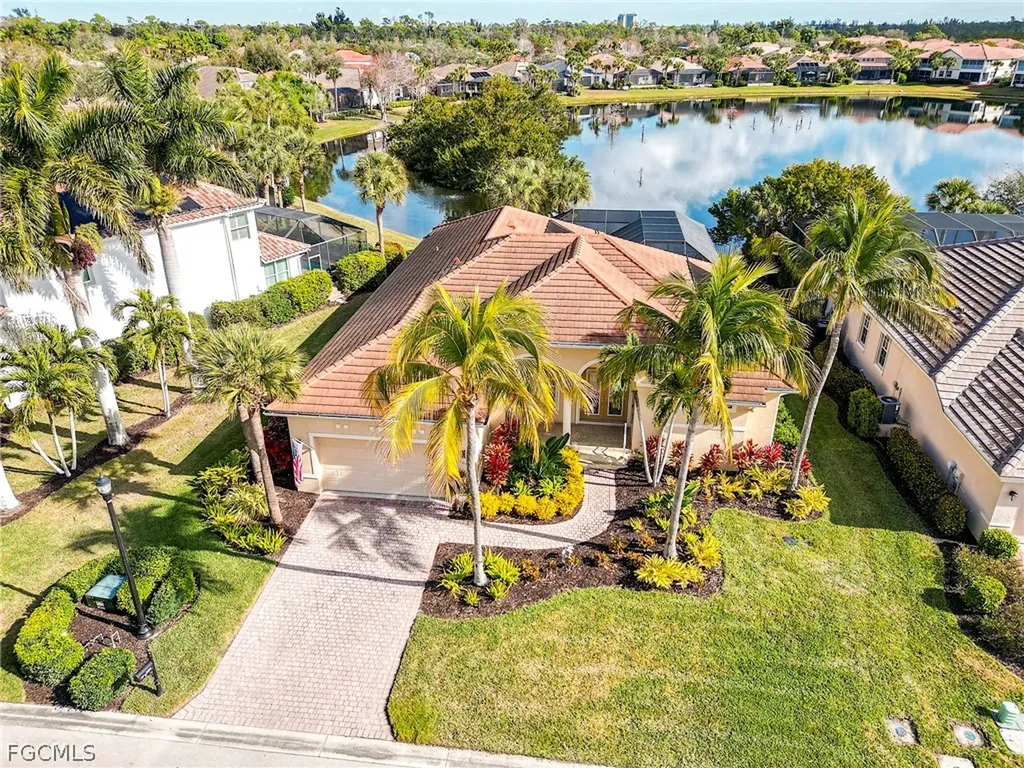 Fort Myers FL, 8908 Crown Colony Boulevard