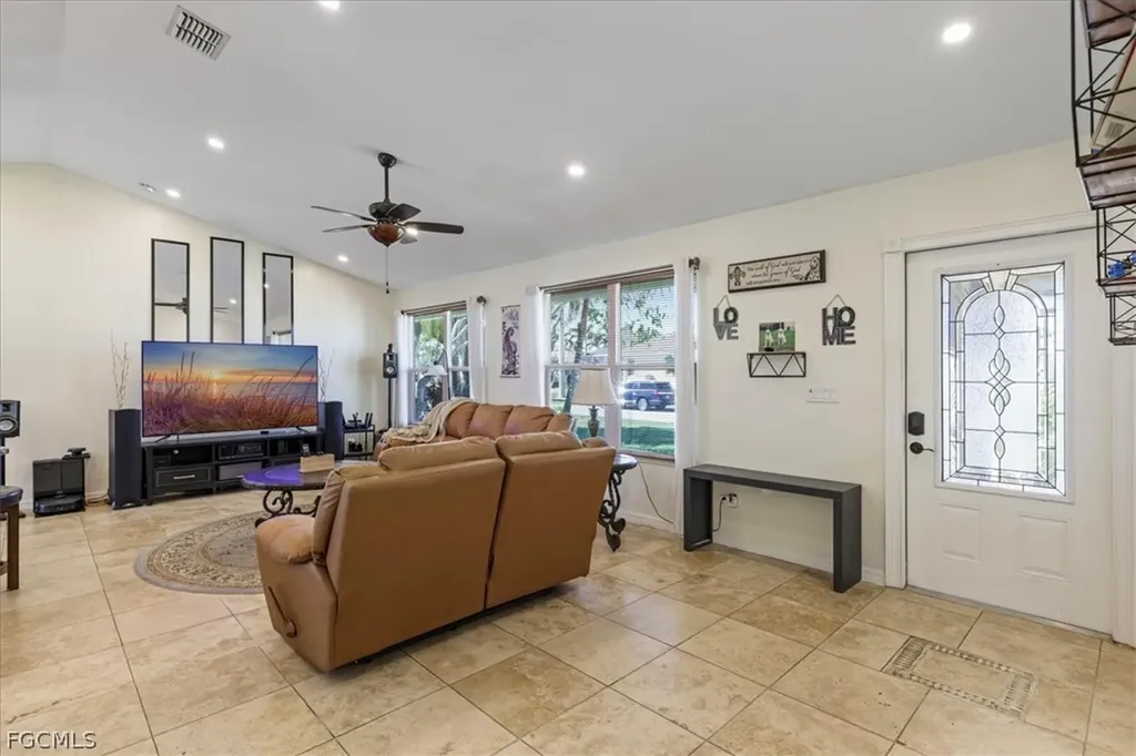 4321 SW 16th Place Cape Coral FL 33914