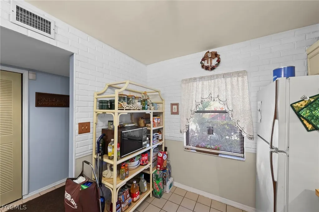 9305 Lake Park Drive Fort Myers FL 33919