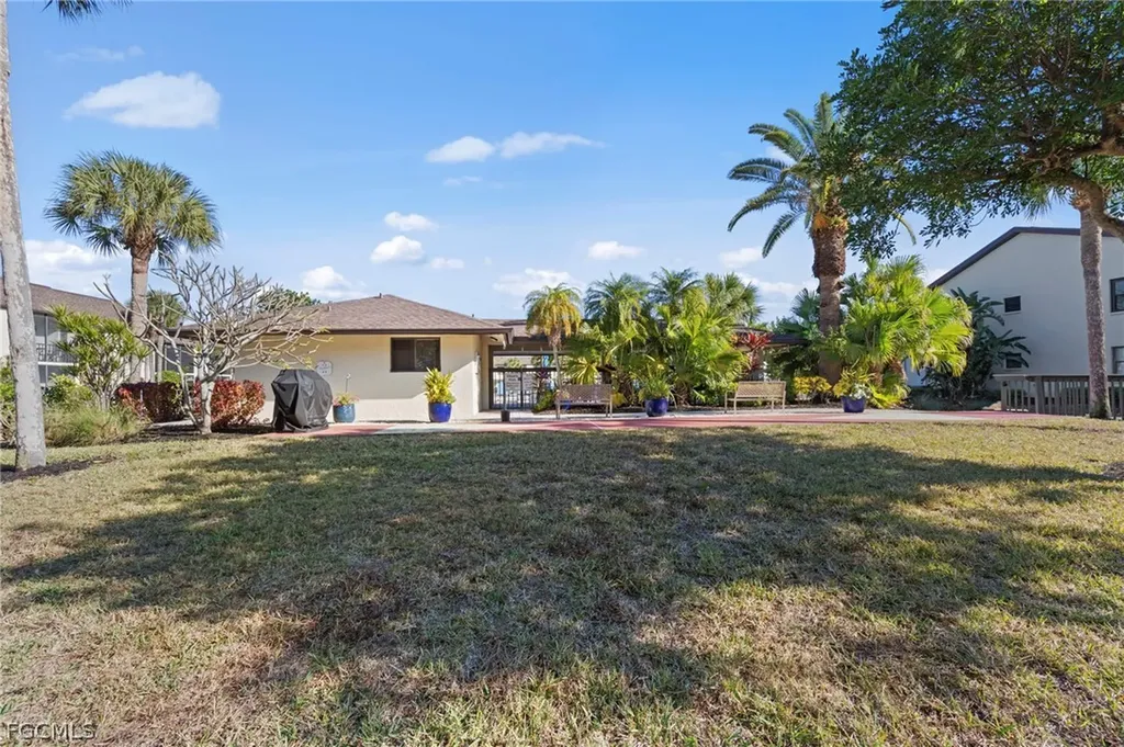9305 Lake Park Drive Fort Myers FL 33919