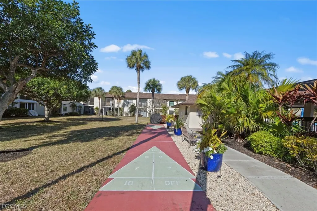 9305 Lake Park Drive Fort Myers FL 33919