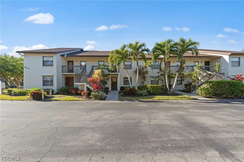 9305 Lake Park Drive Fort Myers FL 33919