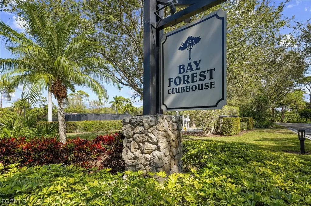 290 Naples Cove Drive Naples FL 34110