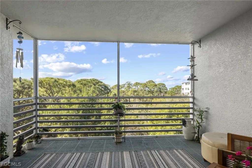 290 Naples Cove Drive Naples FL 34110