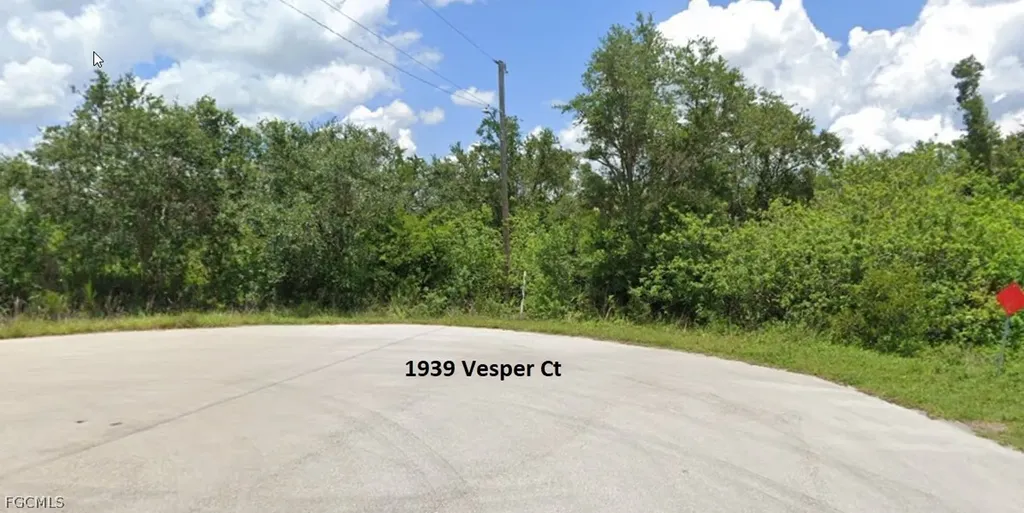1939 Vesper Court Lehigh Acres FL 33972