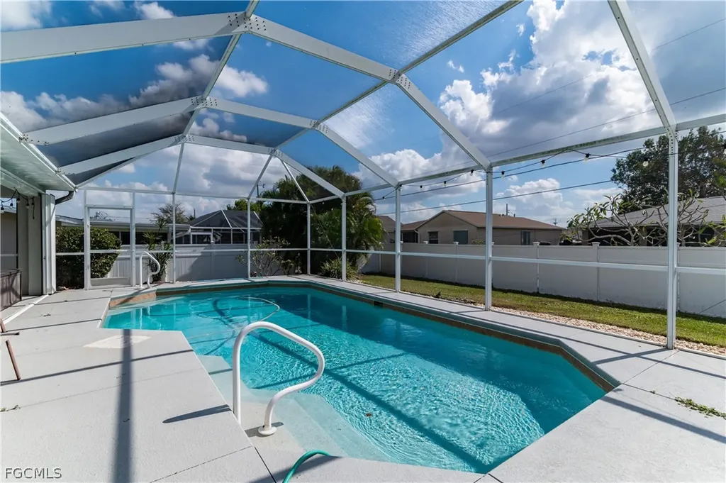 310 SE 47th Street Cape Coral FL 33904