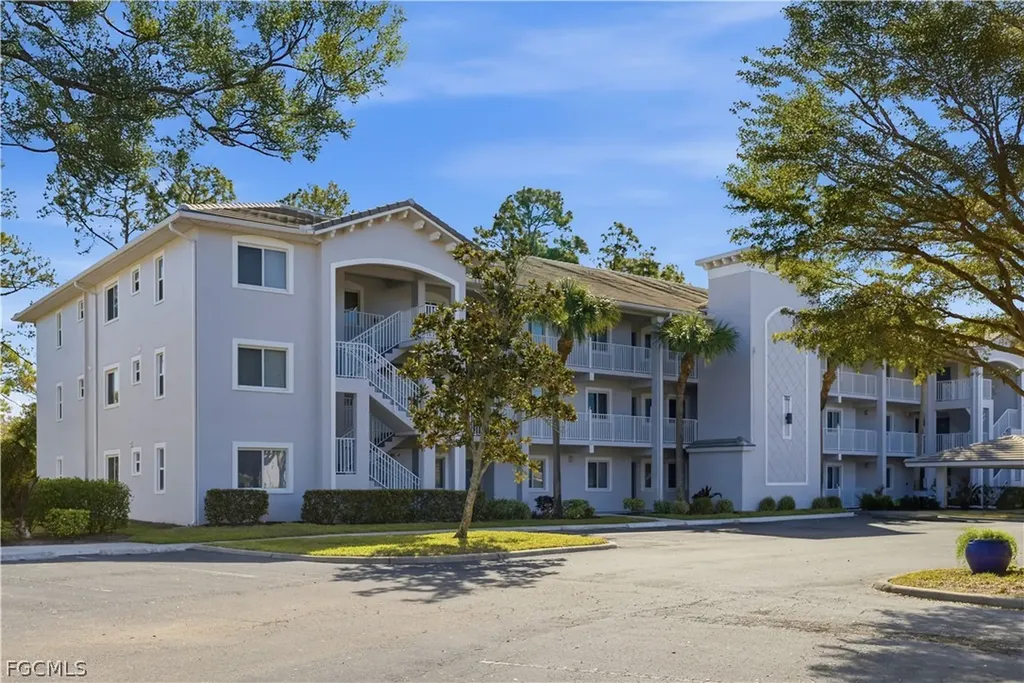 7823 Regal Heron Circle Naples FL 34104