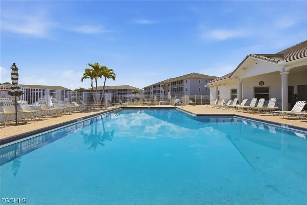 7823 Regal Heron Circle Naples FL 34104