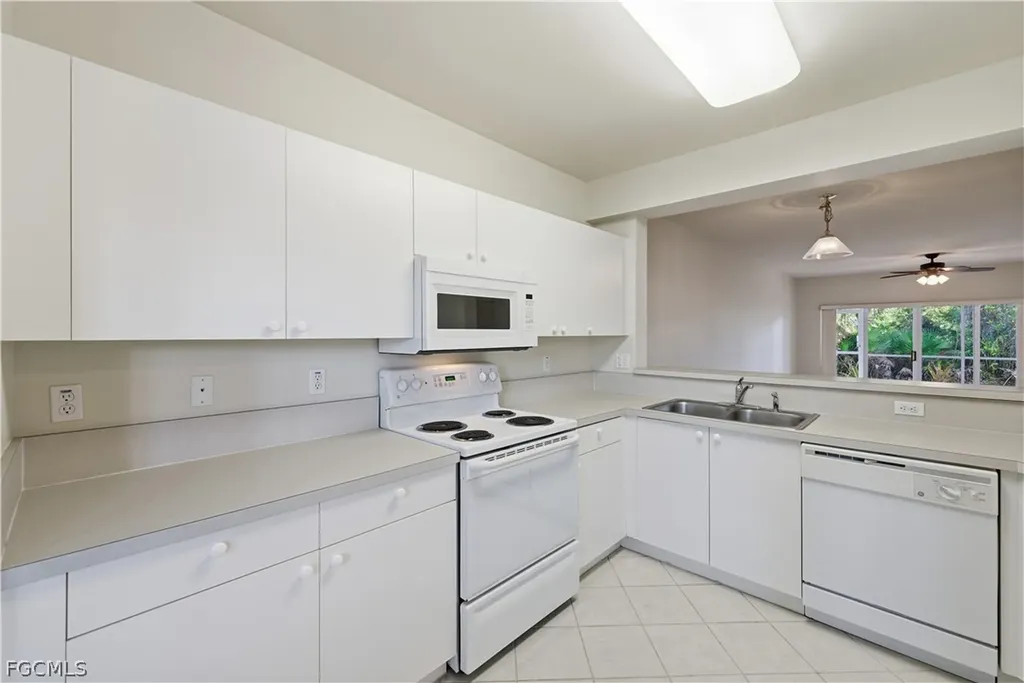 7823 Regal Heron Circle Naples FL 34104