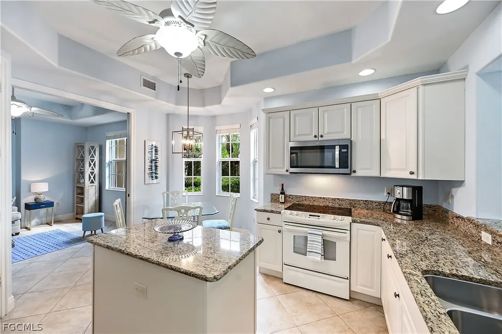 7832 Hawthorne Drive Naples FL 34113